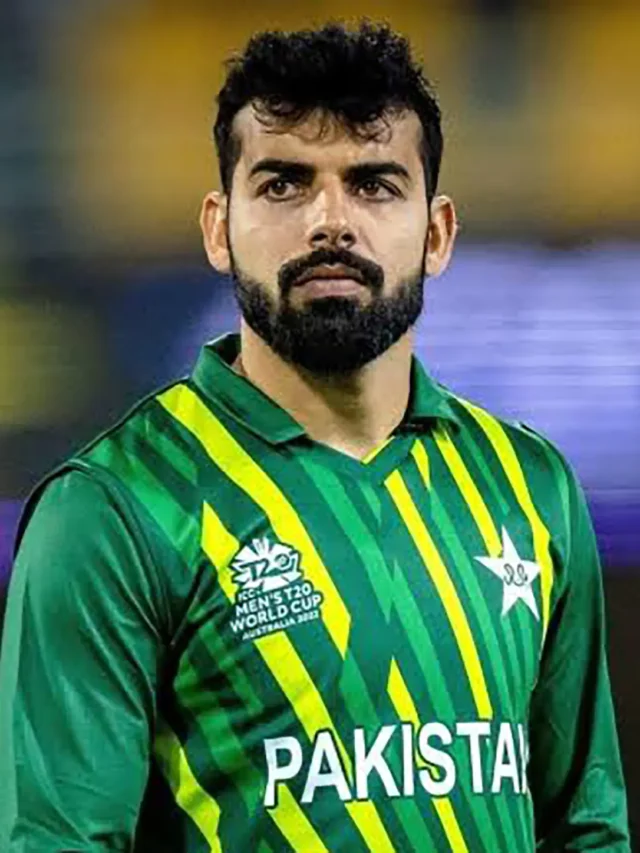 सोशल मीडिया का शिकार हुए Shadab Khan ने विराट के लिए बोल दी विवादित बात
